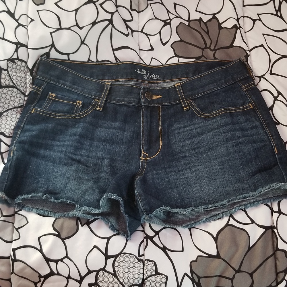 Get ready for summer! Tattered edge jean shorts